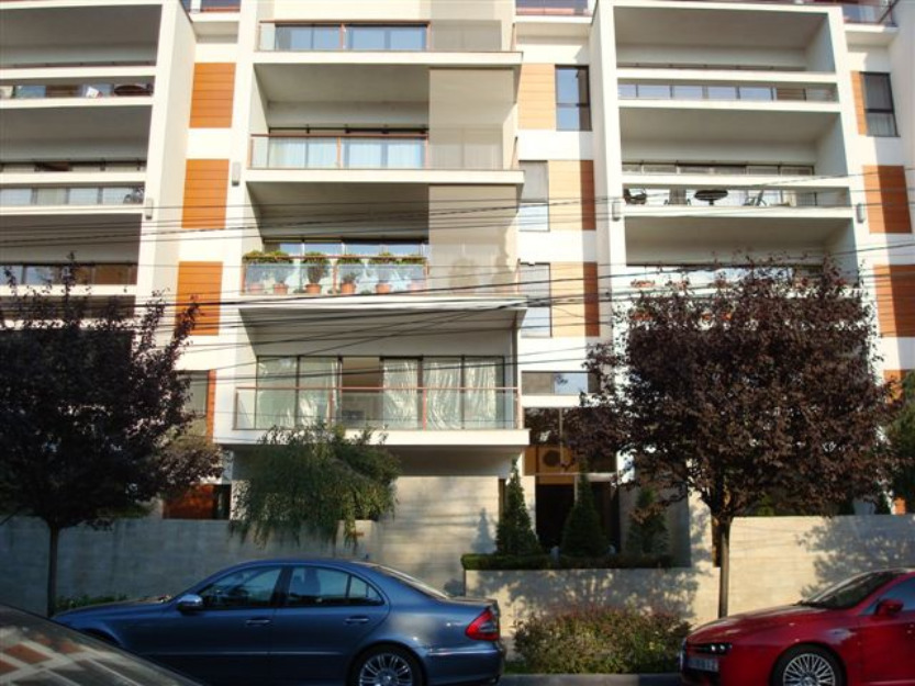 apartament cu 4 camere - Pret | Preturi apartament cu 4 camere