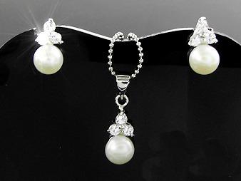 Set colier si cercei perle naturale Trio - Pret | Preturi Set colier si cercei perle naturale Trio