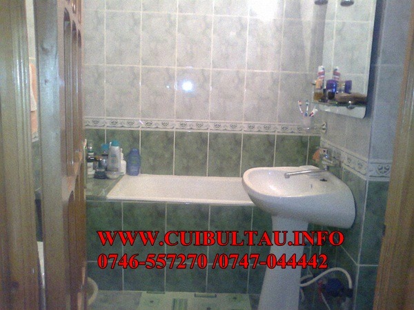 vand apartament 3 camere in onesti zona de jos - Pret | Preturi vand apartament 3 camere in onesti zona de jos