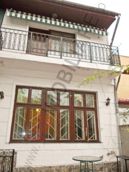 VIB2463 - P-ta Victoriei - Dorobanti, vila P+1, 7 camere, suprafata 200 mp - 900 euro. - Pret | Preturi VIB2463 - P-ta Victoriei - Dorobanti, vila P+1, 7 camere, suprafata 200 mp - 900 euro.