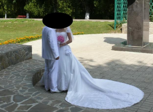 OFERTĂ! ROCHIE DE MIREASĂ DEMETRIOS CU TRENĂ 3 METRII LA JUMĂTATE DE PREŢ - Pret | Preturi OFERTĂ! ROCHIE DE MIREASĂ DEMETRIOS CU TRENĂ 3 METRII LA JUMĂTATE DE PREŢ