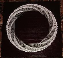 Tablou string art elegant pe lemn masiv lacuit - Pret | Preturi Tablou string art elegant pe lemn masiv lacuit