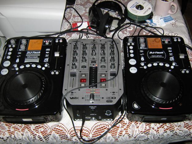 CD Playere DJ Tech iScratch (mp3, audio, scratch, etc.) - stare impecabila - Pret | Preturi CD Playere DJ Tech iScratch (mp3, audio, scratch, etc.) - stare impecabila