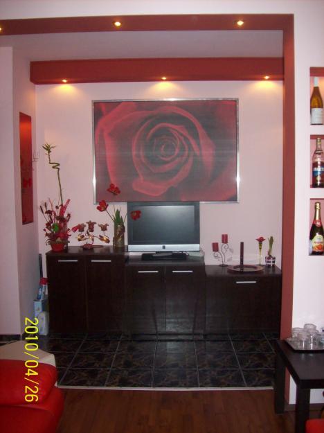 Apartament 3 camere-zona centrala - Pret | Preturi Apartament 3 camere-zona centrala