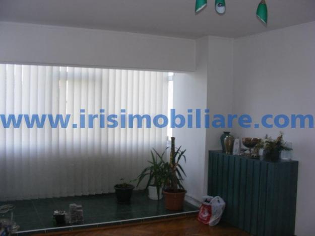 Vanzare apartament 3 camere - Pret | Preturi Vanzare apartament 3 camere