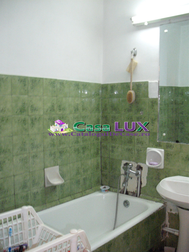 Casa Lux, vinde apartament 2 camere, zona Arcu - Pret | Preturi Casa Lux, vinde apartament 2 camere, zona Arcu