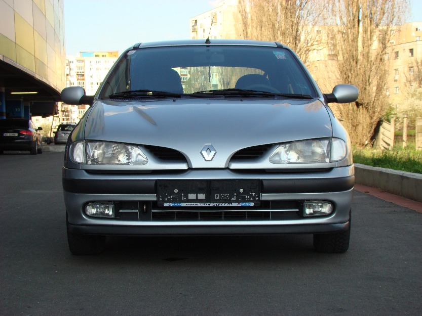 Renault Megane, 1.9 Diesel, an 1997, 4 usi - Pret | Preturi Renault Megane, 1.9 Diesel, an 1997, 4 usi