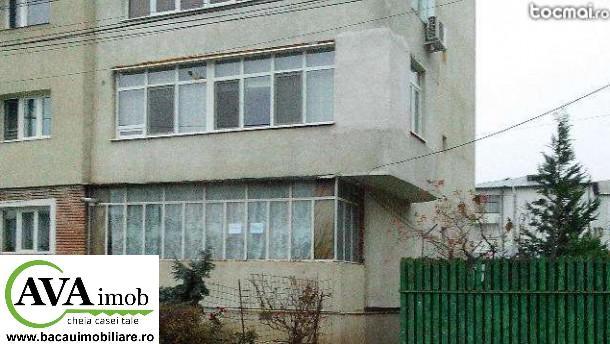 Ofer spre vanzare apartament cu 3 camere decomandat zona Energiei cu o suprafata de 72 mp - Pret | Preturi Ofer spre vanzare apartament cu 3 camere decomandat zona Energiei cu o suprafata de 72 mp