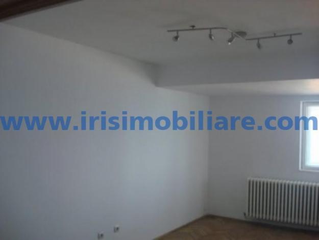 Vanzare apartament 3 camere - Pret | Preturi Vanzare apartament 3 camere