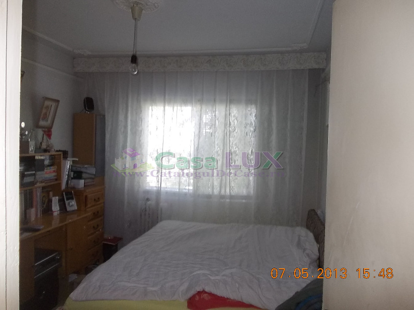 Casa Lux, vinde apartament 3 camere, zona Nicolina - Pret | Preturi Casa Lux, vinde apartament 3 camere, zona Nicolina