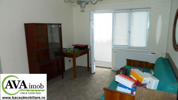 Ofer spre vanzare apartament cu 2 camere, semidecomandat, in zona Miron Costin - Pret | Preturi Ofer spre vanzare apartament cu 2 camere, semidecomandat, in zona Miron Costin