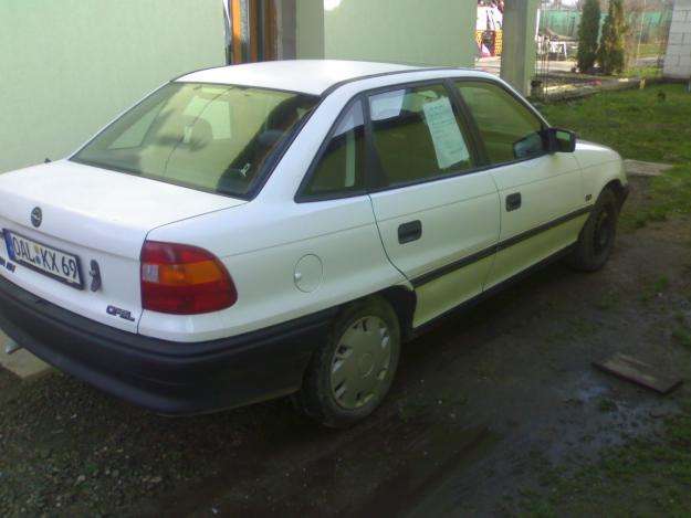 Vand urgent Opel astra sedan 1,8 injectie - Pret | Preturi Vand urgent Opel astra sedan 1,8 injectie