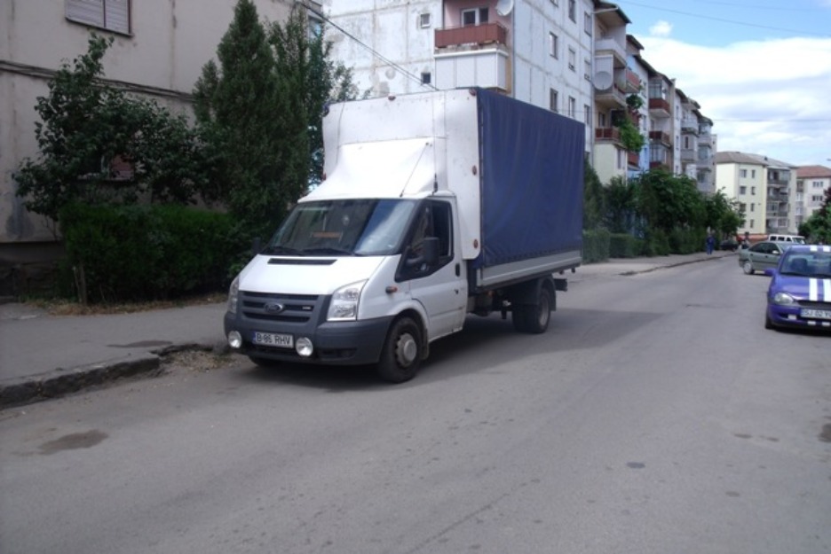 Vand sau schimb Ford Transit!! - Pret | Preturi Vand sau schimb Ford Transit!!