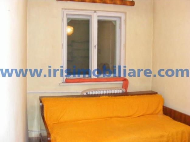 Vanzare apartament 3 camere - Pret | Preturi Vanzare apartament 3 camere