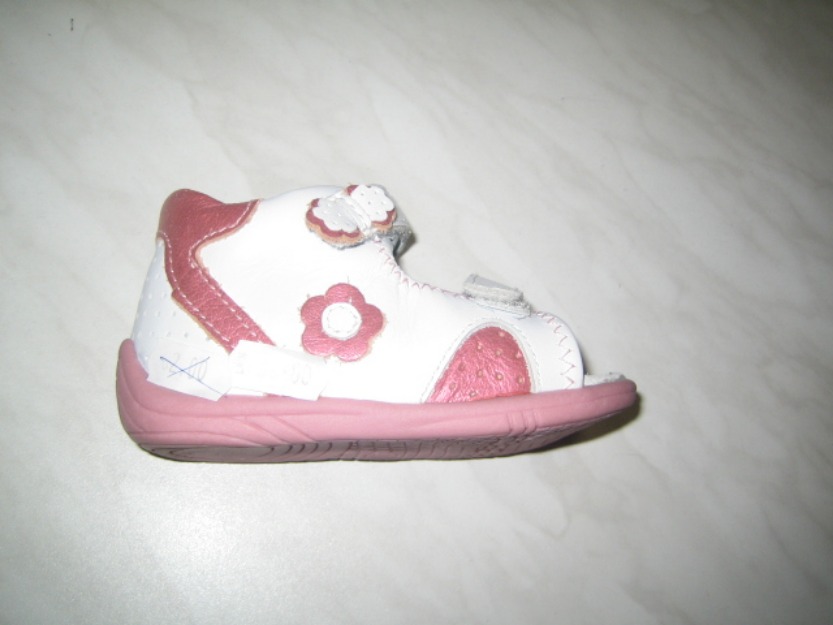 Sandale fetite WINK;cod SL562-4(alb cu roz);marime:20-24;piele - Pret | Preturi Sandale fetite WINK;cod SL562-4(alb cu roz);marime:20-24;piele