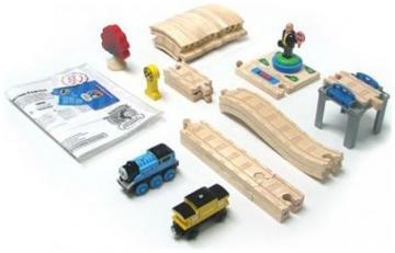 Thomas Wooden si Sir Topham - set de trenulete in forma de 8 - Pret | Preturi Thomas Wooden si Sir Topham - set de trenulete in forma de 8