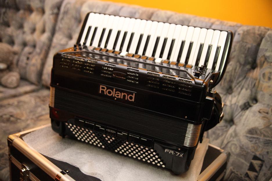 Vand roland fr7-x 3150 Euro Neg - Pret | Preturi Vand roland fr7-x 3150 Euro Neg