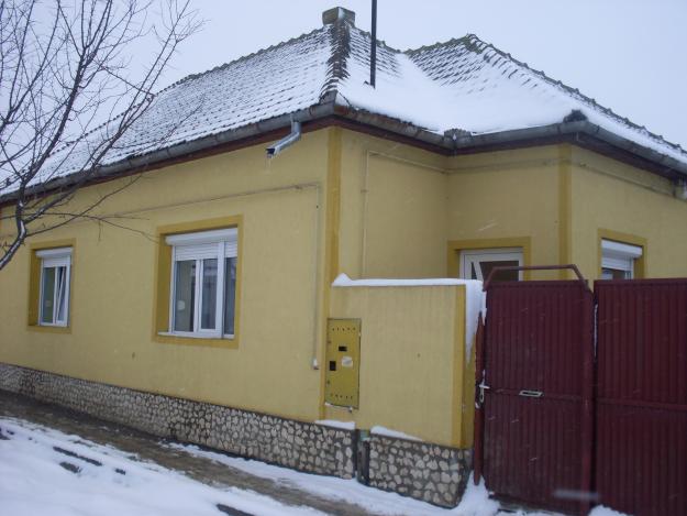 vand casa mabilata locuibila - Pret | Preturi vand casa mabilata locuibila