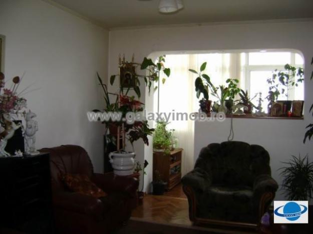 GLX500502 Vanzare apartament 4 camere - Pret | Preturi GLX500502 Vanzare apartament 4 camere