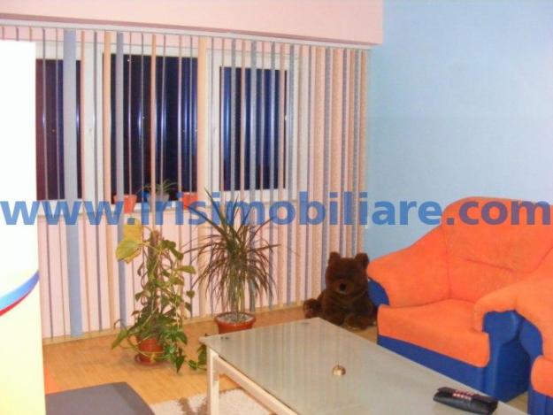 Vanzare apartament 3 camere - Pret | Preturi Vanzare apartament 3 camere