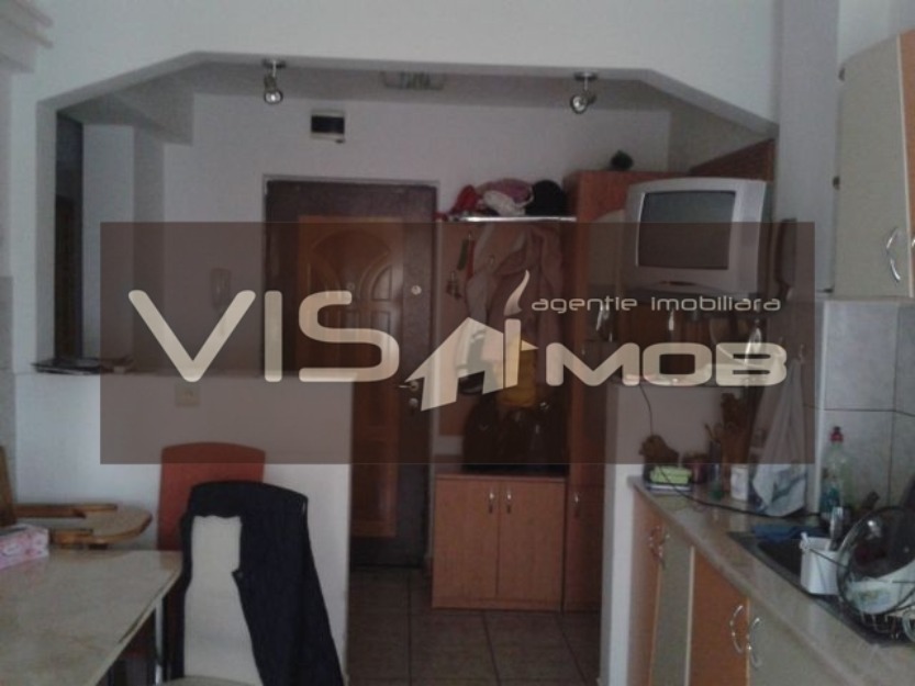 Vand apartament cu 3 camere in Onesti - Pret | Preturi Vand apartament cu 3 camere in Onesti