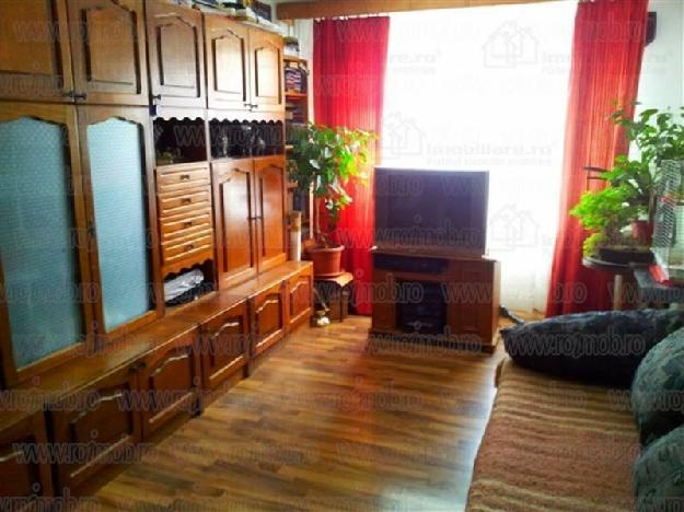 Apartament 3 camere cu imbunatatiri ,zona Mosilor - Pret | Preturi Apartament 3 camere cu imbunatatiri ,zona Mosilor