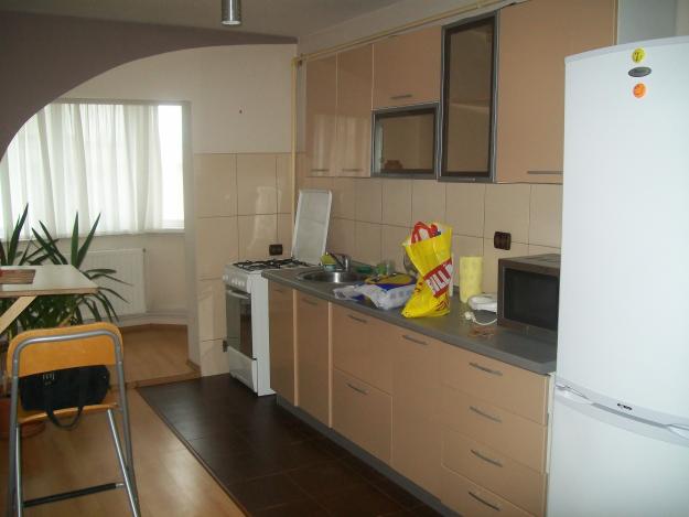 Apartament 3 camere decomandate Mall - Pret | Preturi Apartament 3 camere decomandate Mall