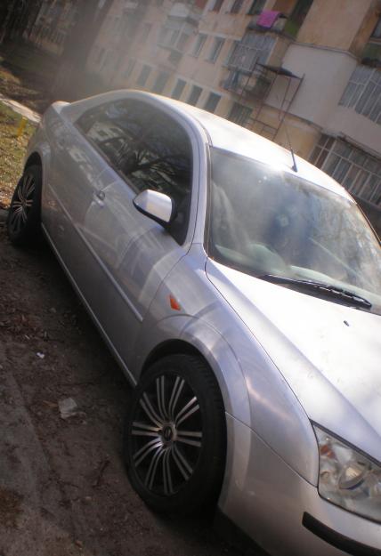 Vand FORD MONDEO CHIA din 2001-4000EUR - Pret | Preturi Vand FORD MONDEO CHIA din 2001-4000EUR