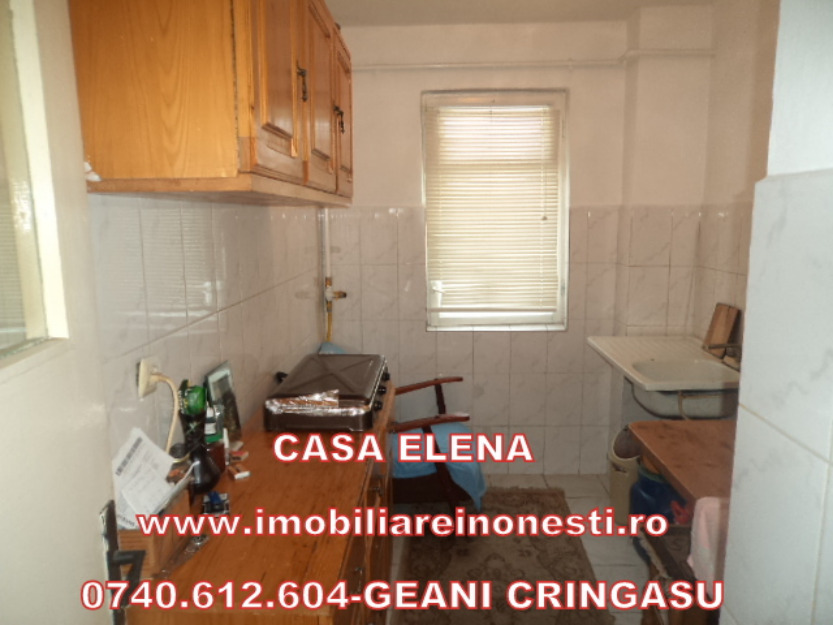 Vand apartament 2 camere in Onesti, zona de sus - Pret | Preturi Vand apartament 2 camere in Onesti, zona de sus