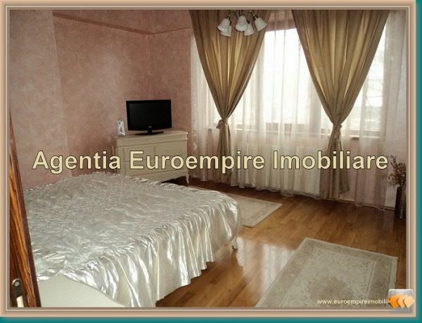 Apartament de inchiriat 3 camere constanta zona trocadero - Pret | Preturi Apartament de inchiriat 3 camere constanta zona trocadero