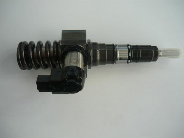 Reconditionez Injector Siemens de Vw Passat 2000 tdi 03G130073D - Pret | Preturi Reconditionez Injector Siemens de Vw Passat 2000 tdi 03G130073D