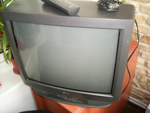 Vand Televizor LG TV CF 21F60X cu TXT Diagonala (cm): 57 ,ecran: 4:3 - Pret | Preturi Vand Televizor LG TV CF 21F60X cu TXT Diagonala (cm): 57 ,ecran: 4:3