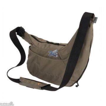 Lowepro Geanta Passport Sling Maro - Pret | Preturi Lowepro Geanta Passport Sling Maro