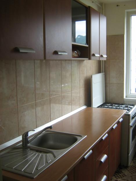 Inchiriez apartament 2 camere - Pret | Preturi Inchiriez apartament 2 camere