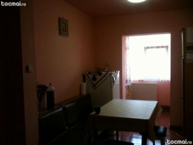 APARTAMENT 2 CAMERE, zona BRADET 112000 ron neg 55mp - Pret | Preturi APARTAMENT 2 CAMERE, zona BRADET 112000 ron neg 55mp