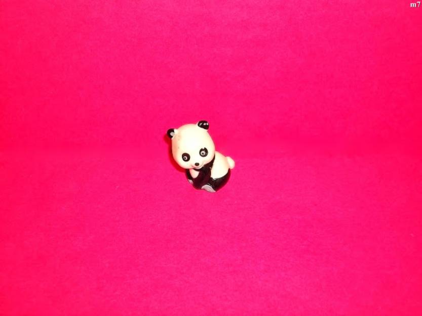 jucarii figurina ursulet panda din plastic de la apollo film ferrero - Pret | Preturi jucarii figurina ursulet panda din plastic de la apollo film ferrero