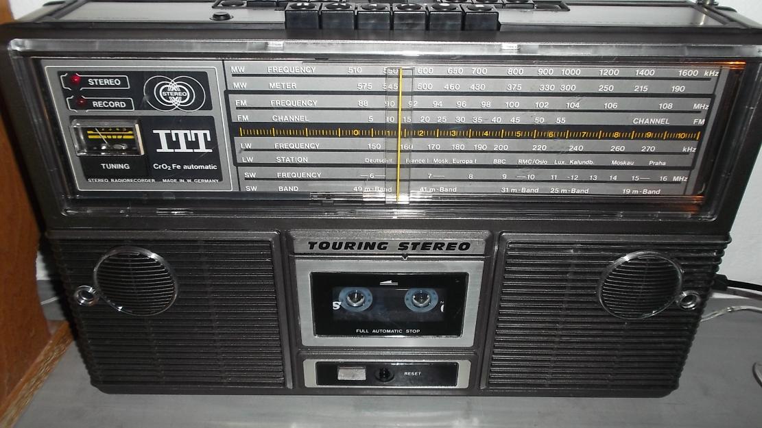 ITT TOURING 109A radio casetofon portabil stereo,vintage(GERMANY) - Pret | Preturi ITT TOURING 109A radio casetofon portabil stereo,vintage(GERMANY)