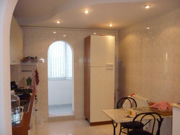 Apartament 3 camere decomandat - Pret | Preturi Apartament 3 camere decomandat