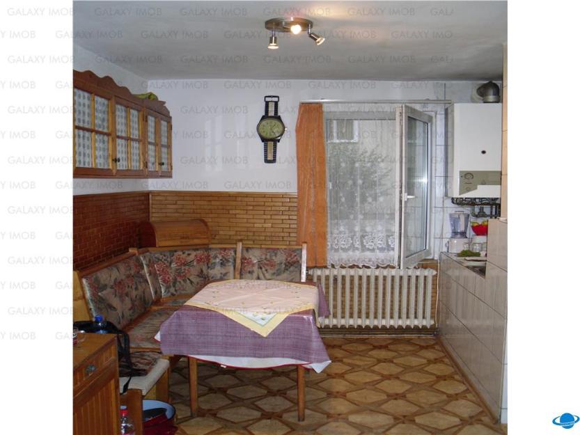 Inchiriere apartament cu 3 camere, zona Tudor Vladimirescu - Pret | Preturi Inchiriere apartament cu 3 camere, zona Tudor Vladimirescu