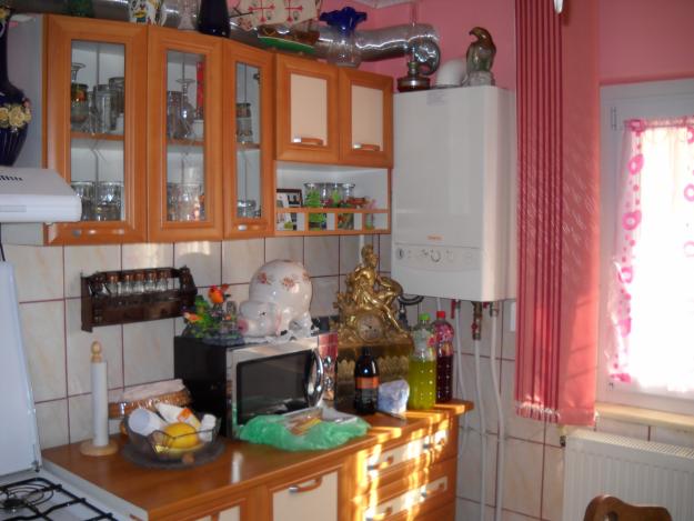 am de vanzare apartament cu 2 camere sau schimb cu o casa. - Pret | Preturi am de vanzare apartament cu 2 camere sau schimb cu o casa.