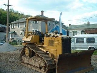 Oferte buldozere Caterpillar D-4 H LGP din 1987 12 tone si buldozer Liebherr PR 712 Litronic M din 1993 12.5 t - Pret | Preturi Oferte buldozere Caterpillar D-4 H LGP din 1987 12 tone si buldozer Liebherr PR 712 Litronic M din 1993 12.5 t