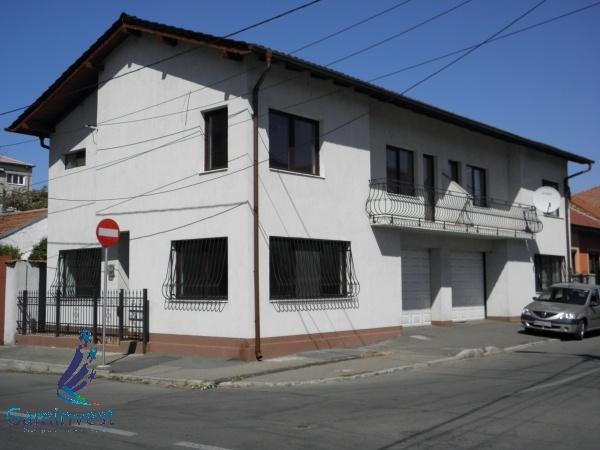 Vand casa / vila duplex in Oradea, zona Rogerius - Pret | Preturi Vand casa / vila duplex in Oradea, zona Rogerius