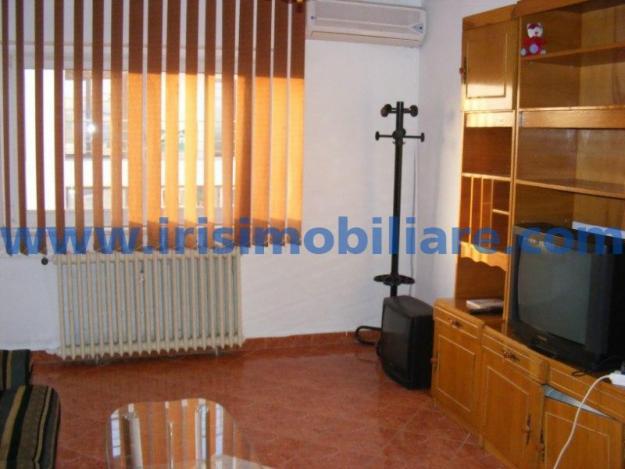 Vanzare apartament 3 camere - Pret | Preturi Vanzare apartament 3 camere