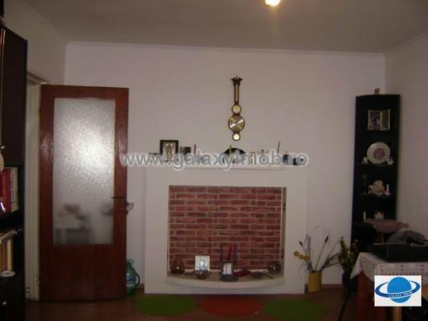 GLX500501 Vanzare apartament 4 camere - Pret | Preturi GLX500501 Vanzare apartament 4 camere