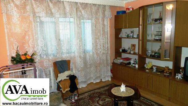 Ofer spre vanzare apartament cu 2 camere, semidecomandate, in zona Cora - Pret | Preturi Ofer spre vanzare apartament cu 2 camere, semidecomandate, in zona Cora