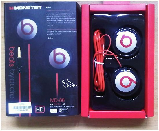Casti Monster Beats by Dr Dre pentru telefoane mobile, mp3 ... - Pret | Preturi Casti Monster Beats by Dr Dre pentru telefoane mobile, mp3 ...