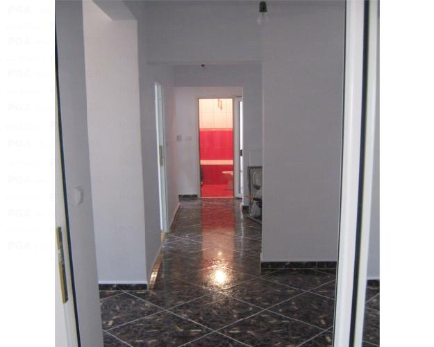 Apartament 3 camere zona Pantelimon -Spital - Pret | Preturi Apartament 3 camere zona Pantelimon -Spital