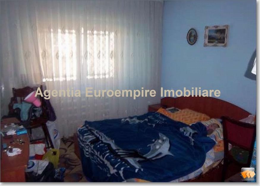 Apartament 3 camere de vanzare in Constanta zona Gara - Pret | Preturi Apartament 3 camere de vanzare in Constanta zona Gara