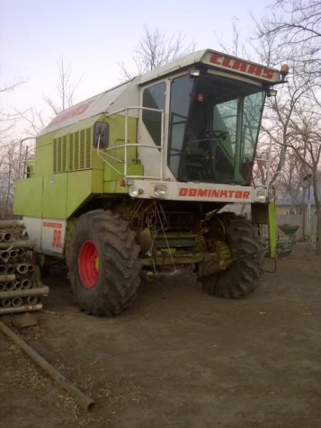 Vand Combina Claas Dominator 98SL - Pret | Preturi Vand Combina Claas Dominator 98SL