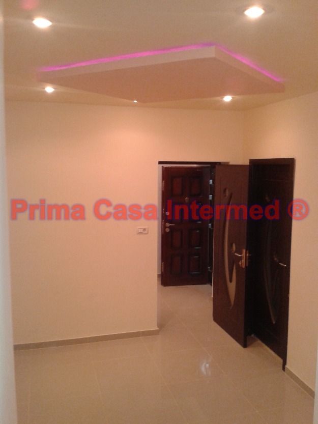 Apartament 3 camere, cf 1, ideal birouri, renovat, Tomis Mall - Pret | Preturi Apartament 3 camere, cf 1, ideal birouri, renovat, Tomis Mall